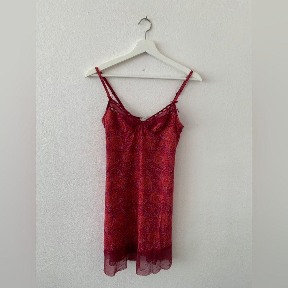 Chic Red Lace Chemise